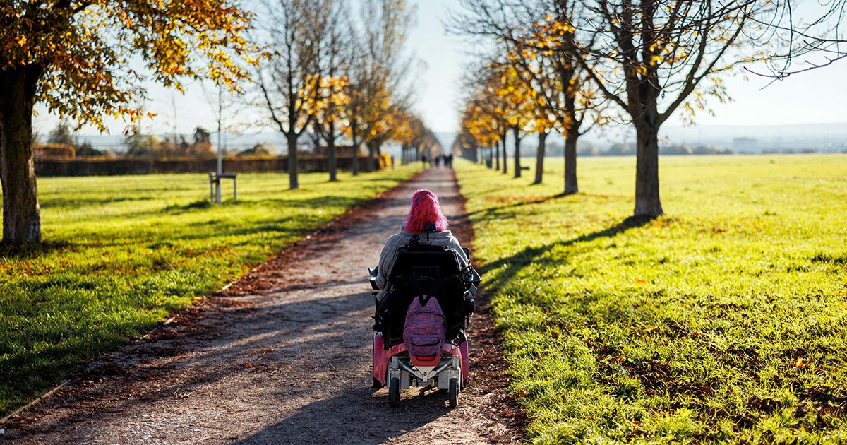 munevo DRIVE | A smart head control for your wheelchair