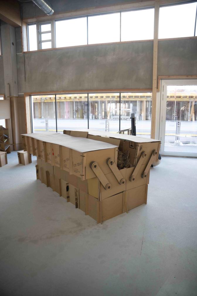 Toolbox and Crafting Table