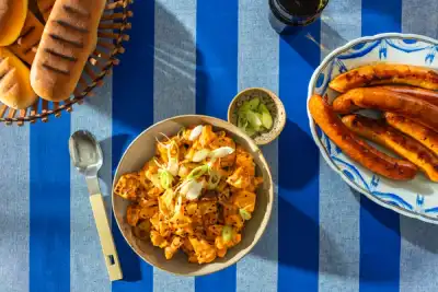 Pølser med koreansk potetsalat/gochujang-potetsalat