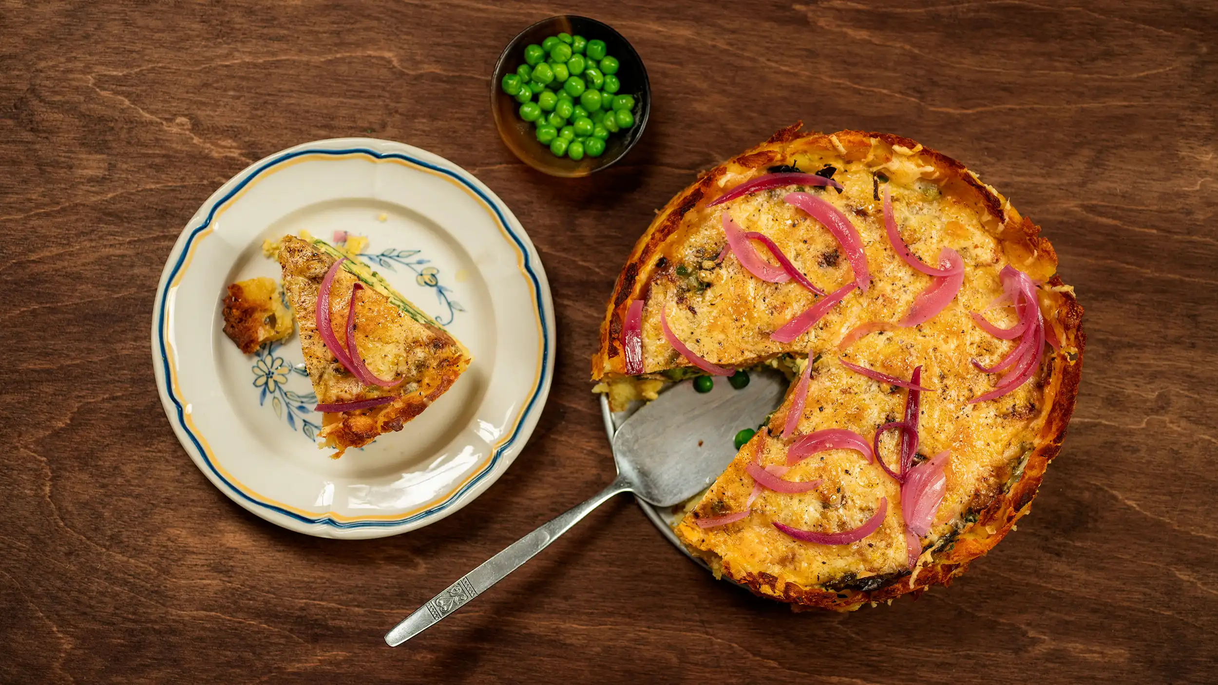 Pølsepai med potetbunn