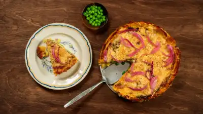 Pølsepai med potetbunn