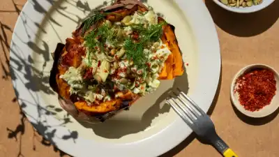 Fylte, bakte søtpoteter (Eggesalat)