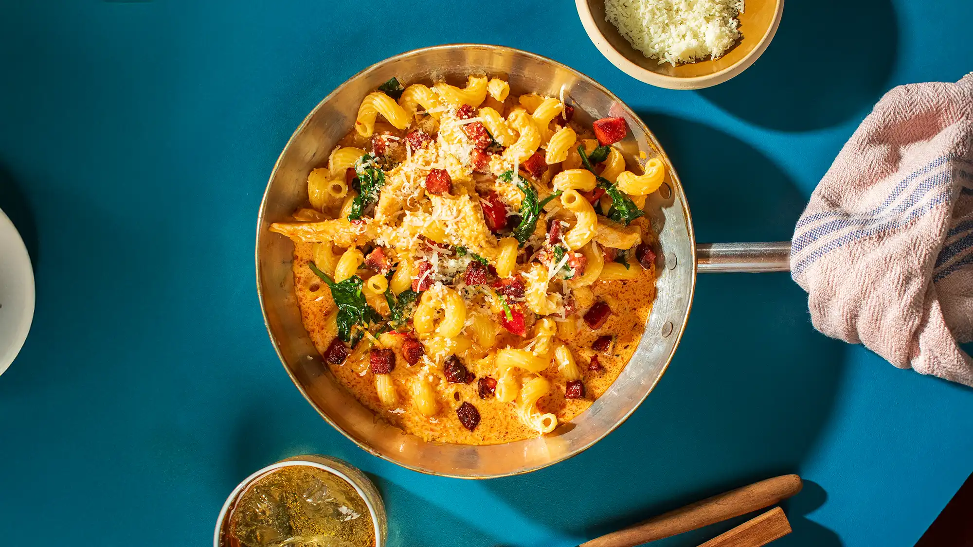 Pasta med kylling og chorizo