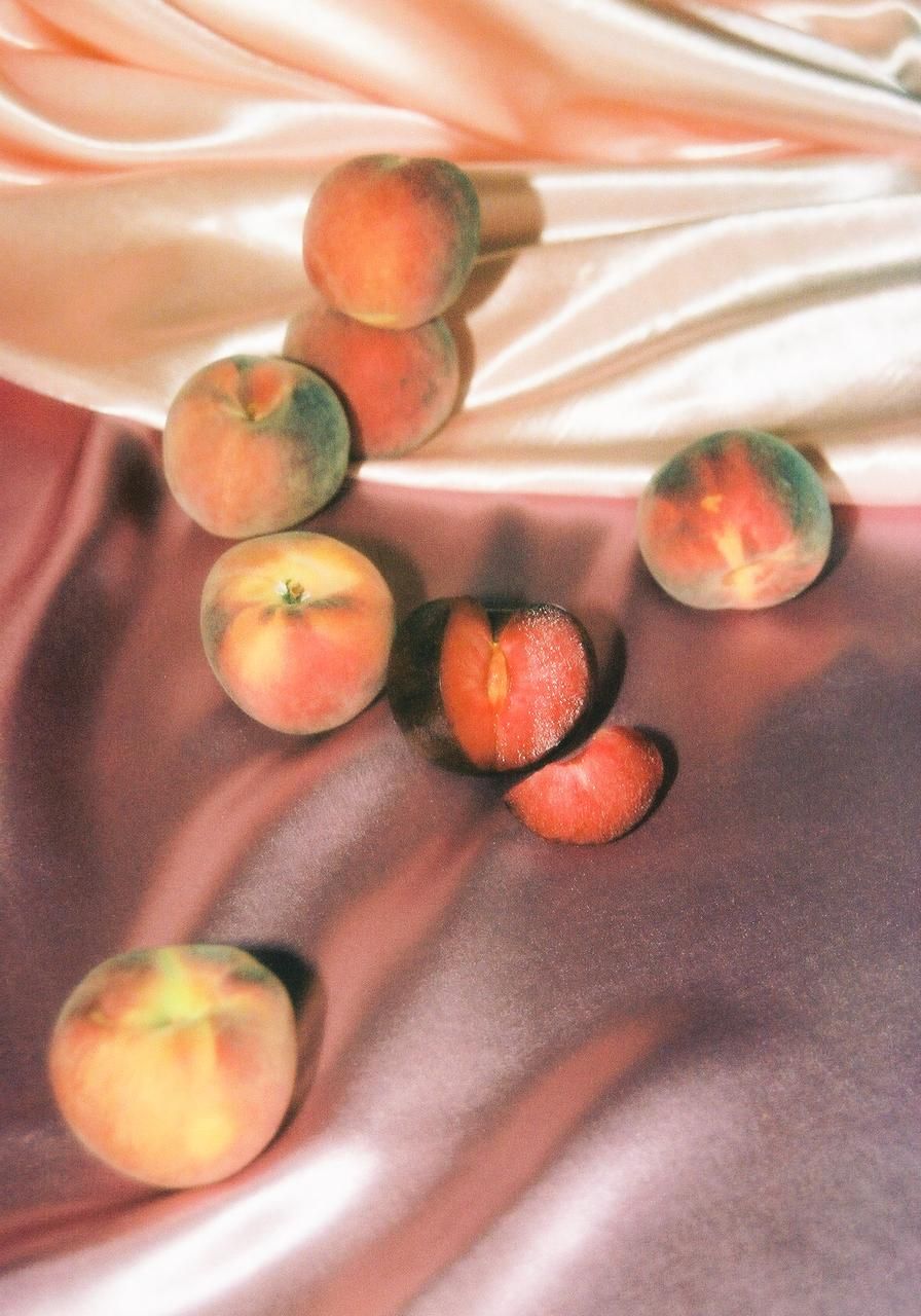 still-life-with-peaches