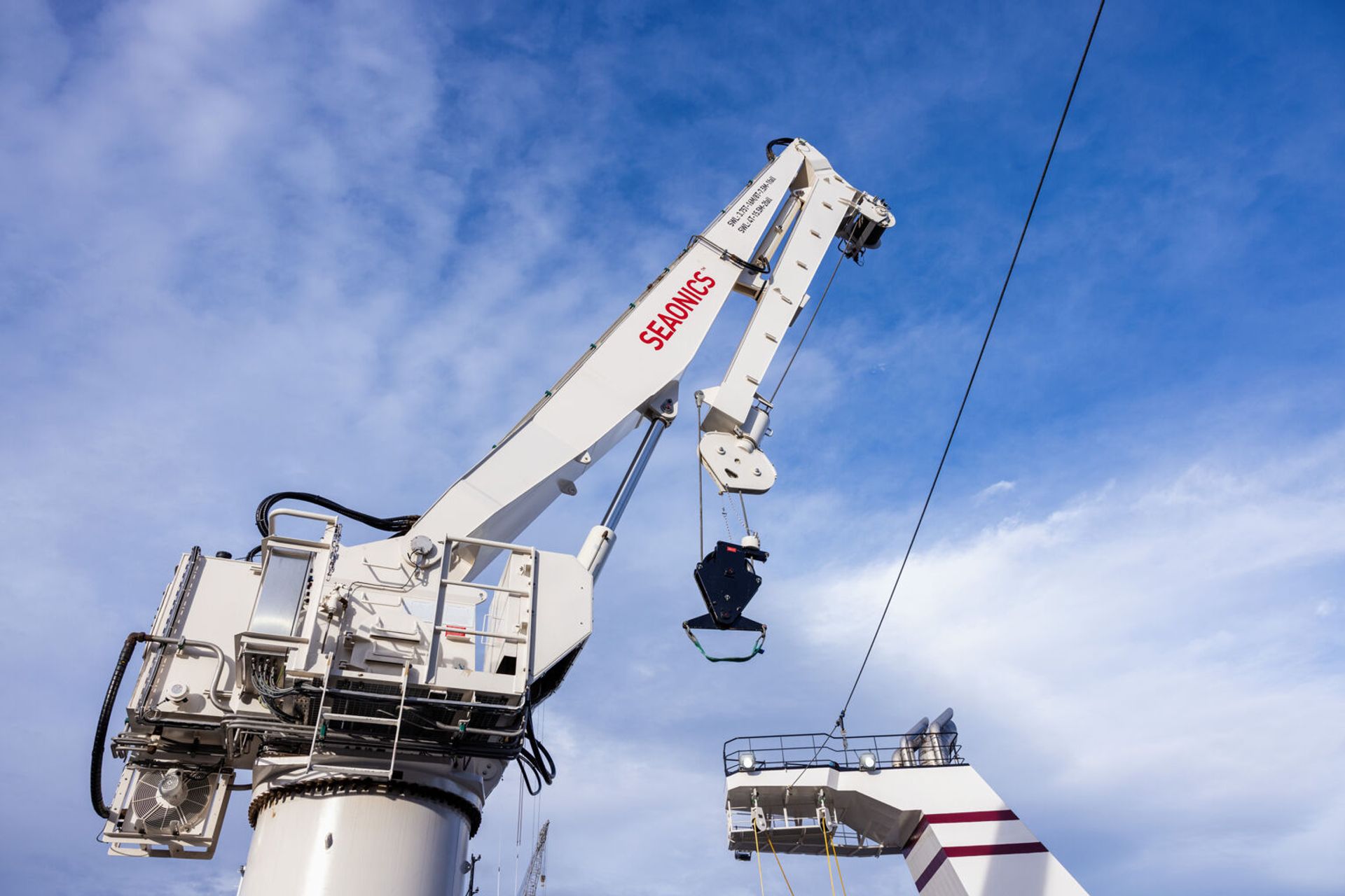 Marine Shipboard Deck Cranes - Image 1