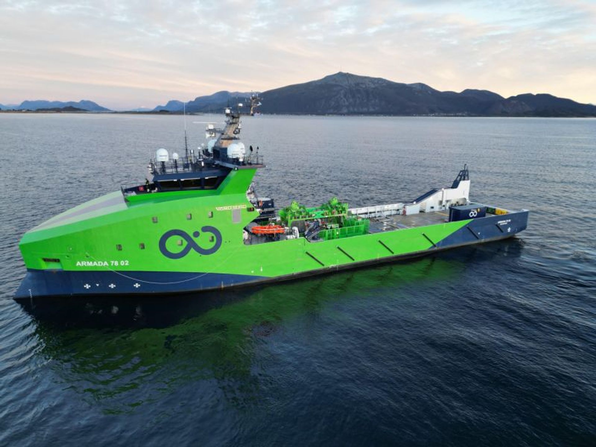 Armada 78 02