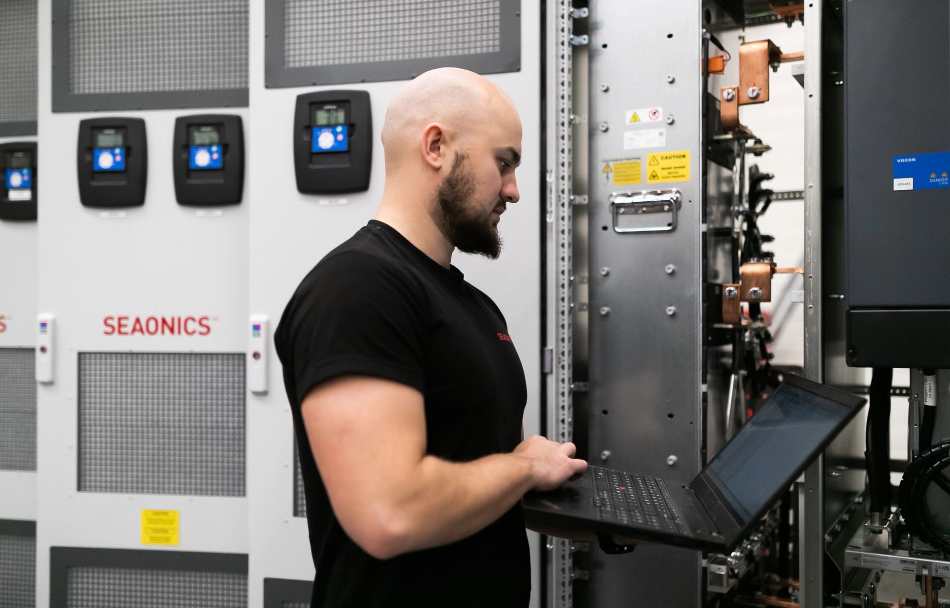 Variable Frequency Drives Systems - Seaonics Polska