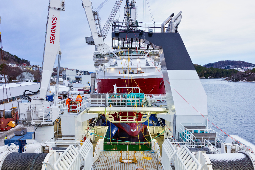 Stern of Sørkapp before depature from Vard Brattvaag (photo: Kristin Støylen)