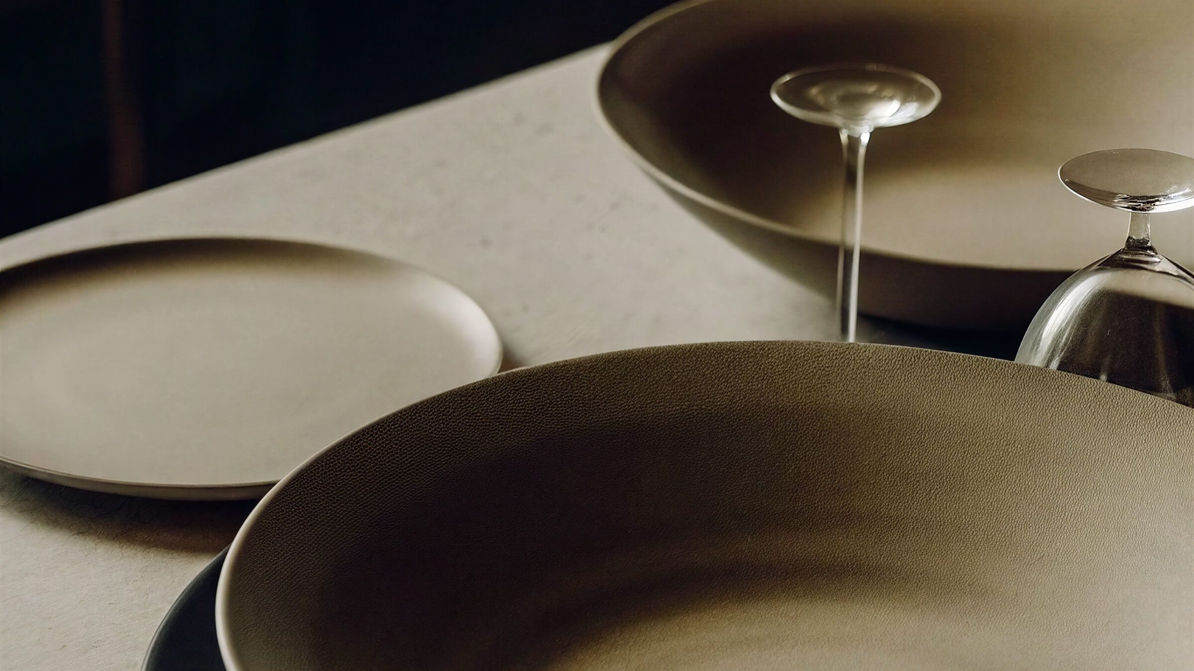 Ceramic plates at MAI