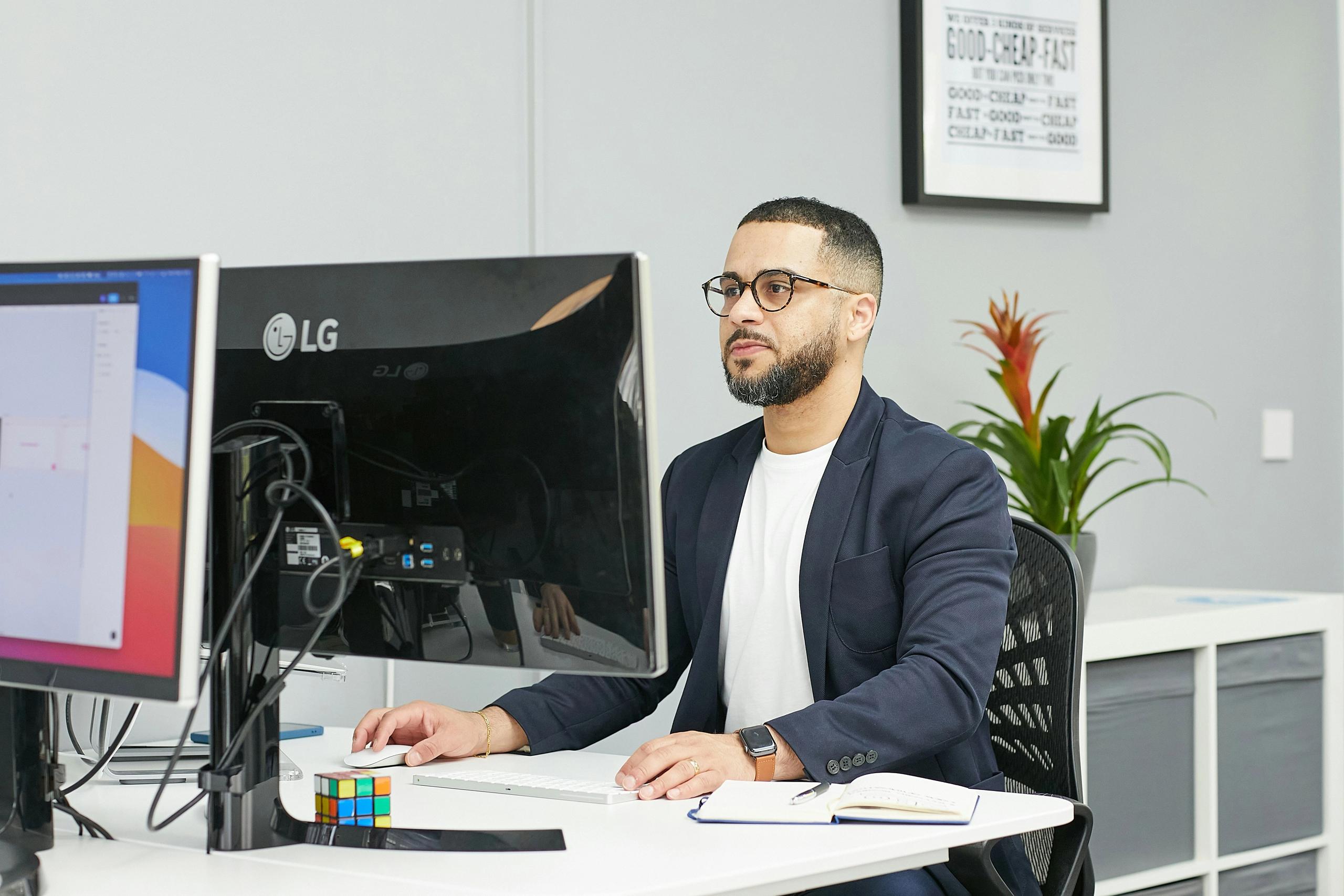 Personal injury case manager using legal software tools to streamline daily tasks and client tracking Personal injury case manager using legal software tools to streamline daily tasks and client trackin