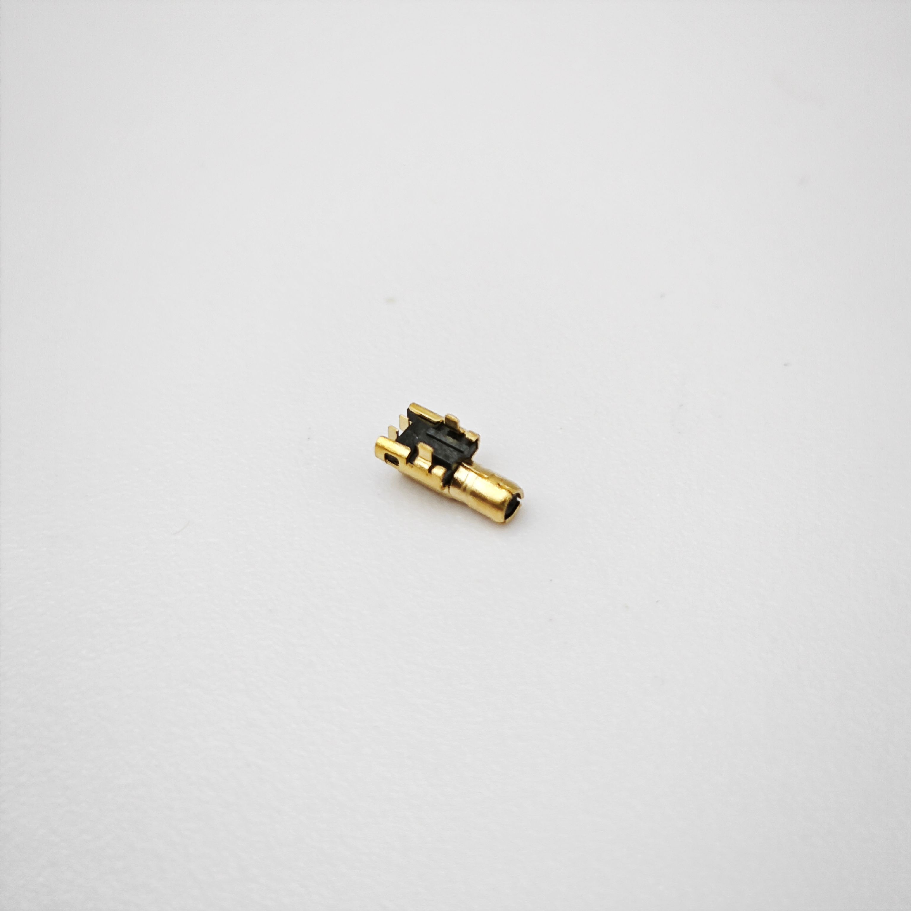 CRC9 SMT (External Diameter 2.1mm) RF Coaxial Connector