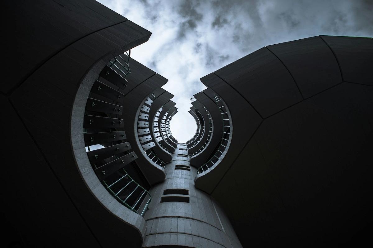 The Architecture of Self-Sabotage: Nervous System, Identity, and the Comfort of the Familiar