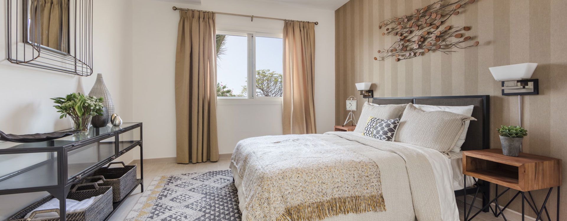 4BR Apartment In Jumeirah Living Marina Gate