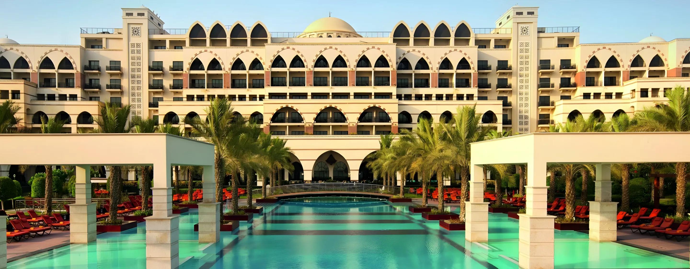 RIVAGE Residences Studio - Image 3