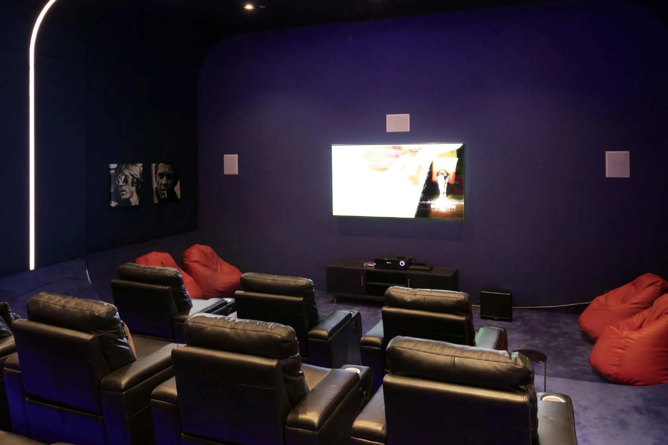 Riviera 61 Studio - Image 2