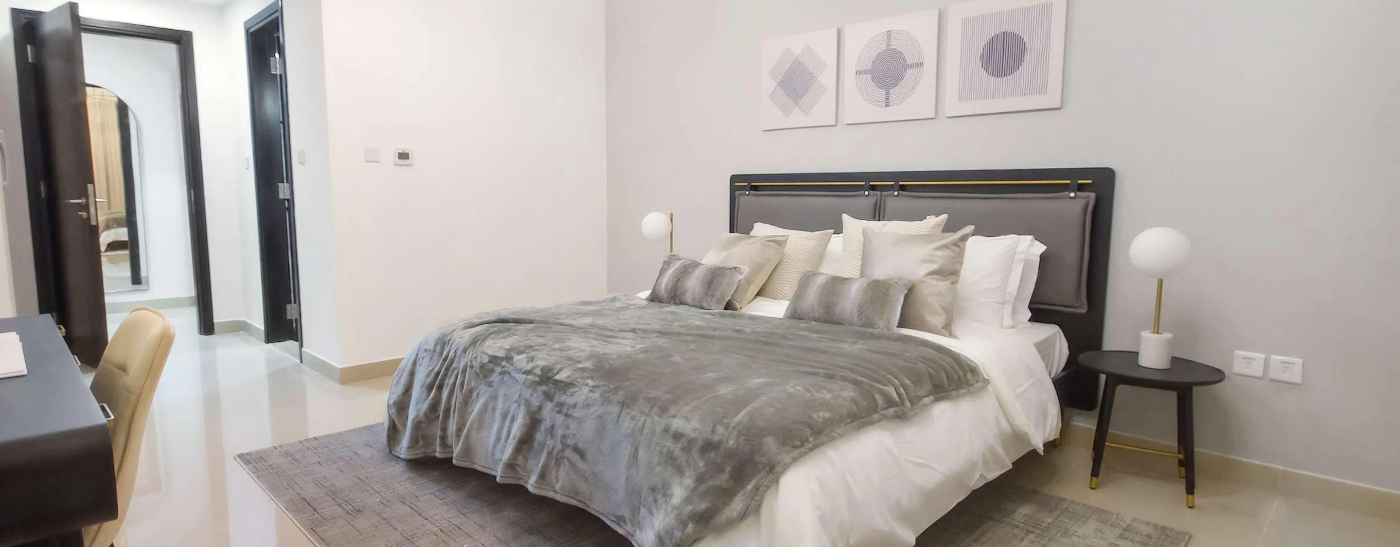 REEF 998 Studio - Image 2