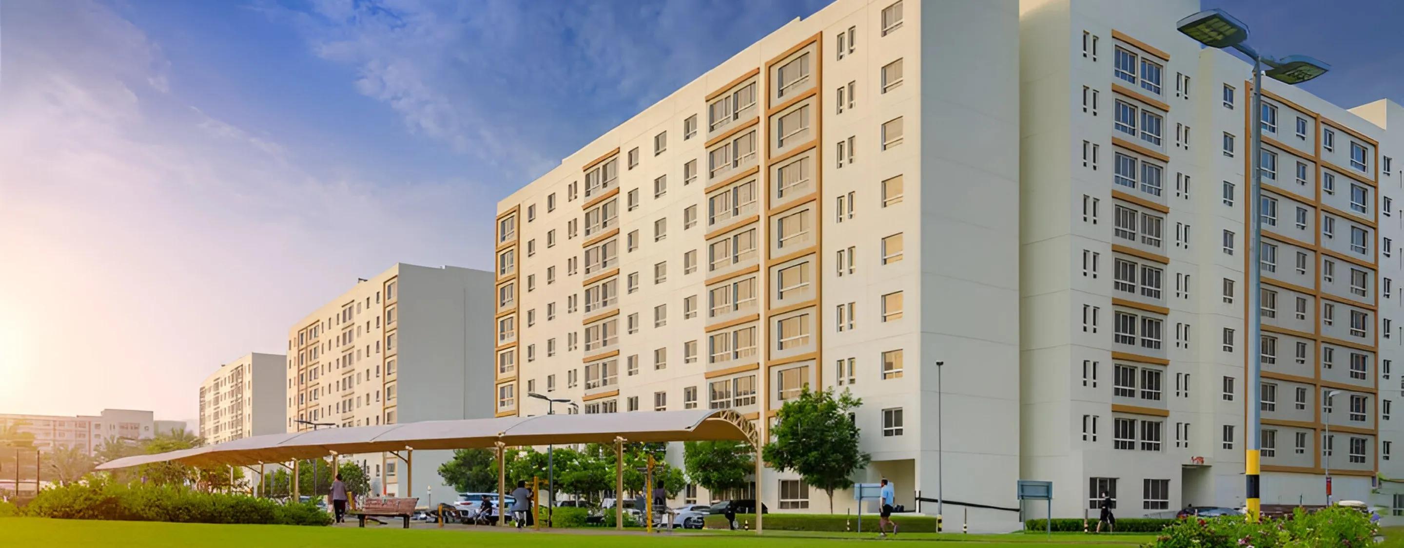 Shop in Azizi Aura - Image 4