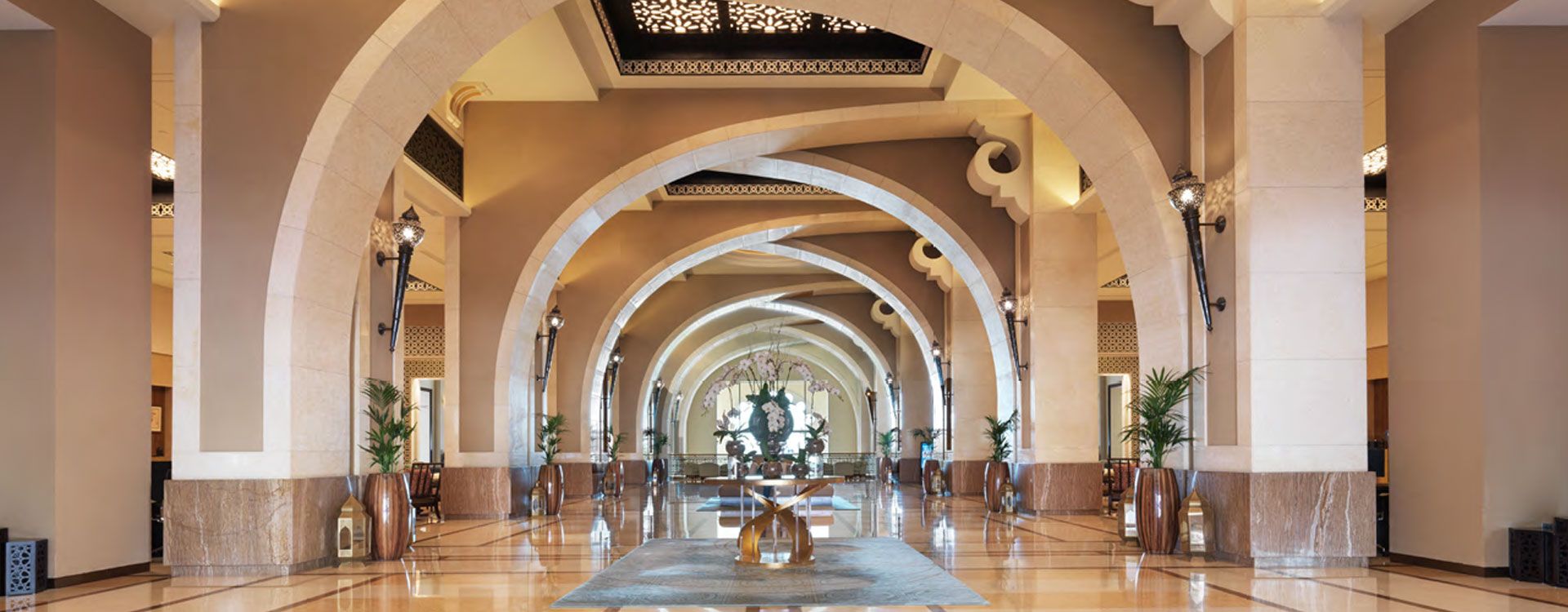 Ritz Carlton Studio - Image 9