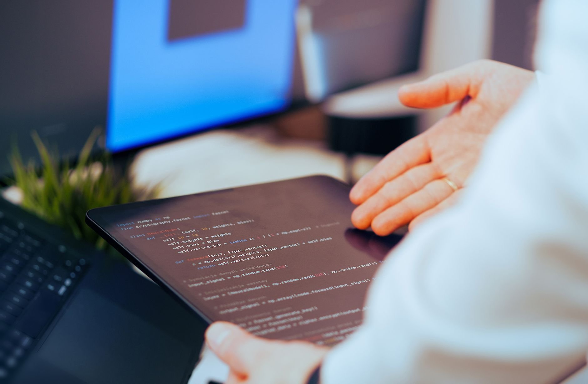Cross-platform mobile app development services: what you're actually buying