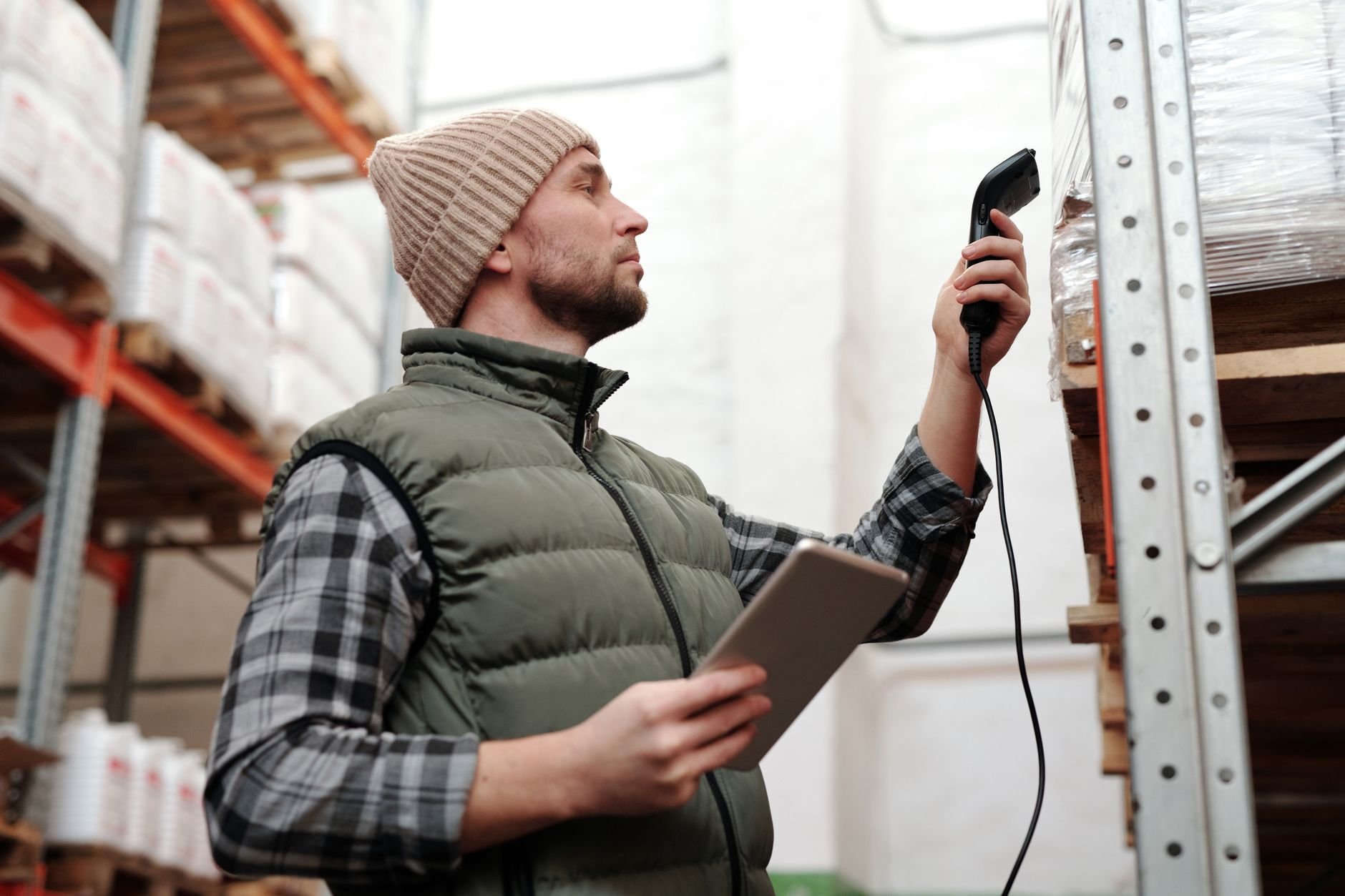 Manufacturing and supply chain automation: where intelligent automation actually pays off