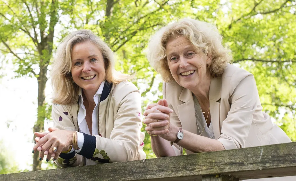 Nicole van Ingen (l.) en Henriëtte van Eeghen