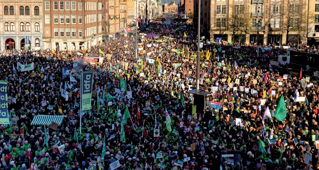 Foto van de Klimaatmars in Amsterdam op 12 november 2023