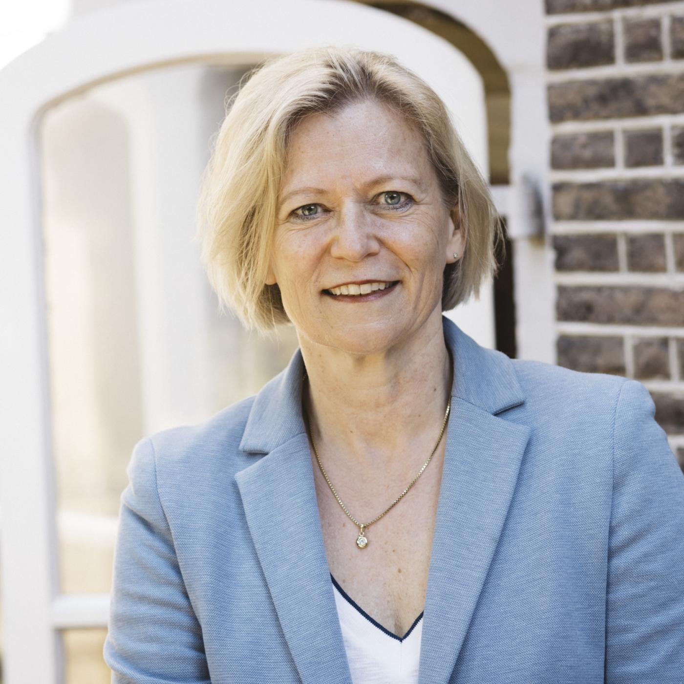 Adriana Esmeijer