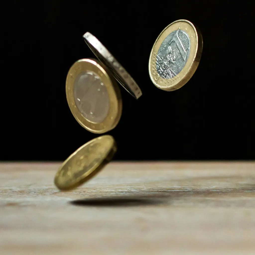 Image of falling Euro coins