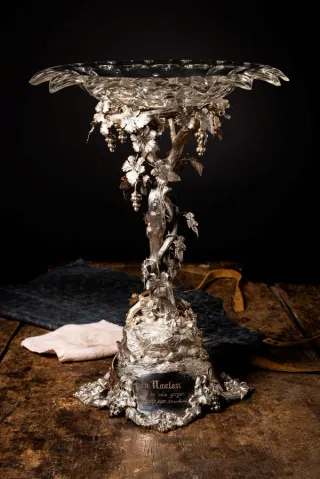 Een zilveren bokaal uit 1863 van Van Kempen