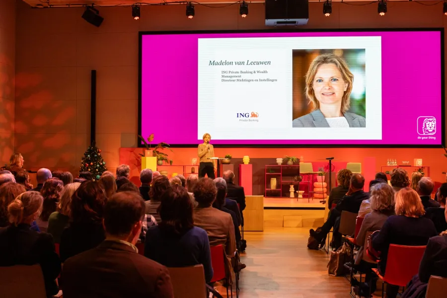 Madelon van Leeuwen op podium