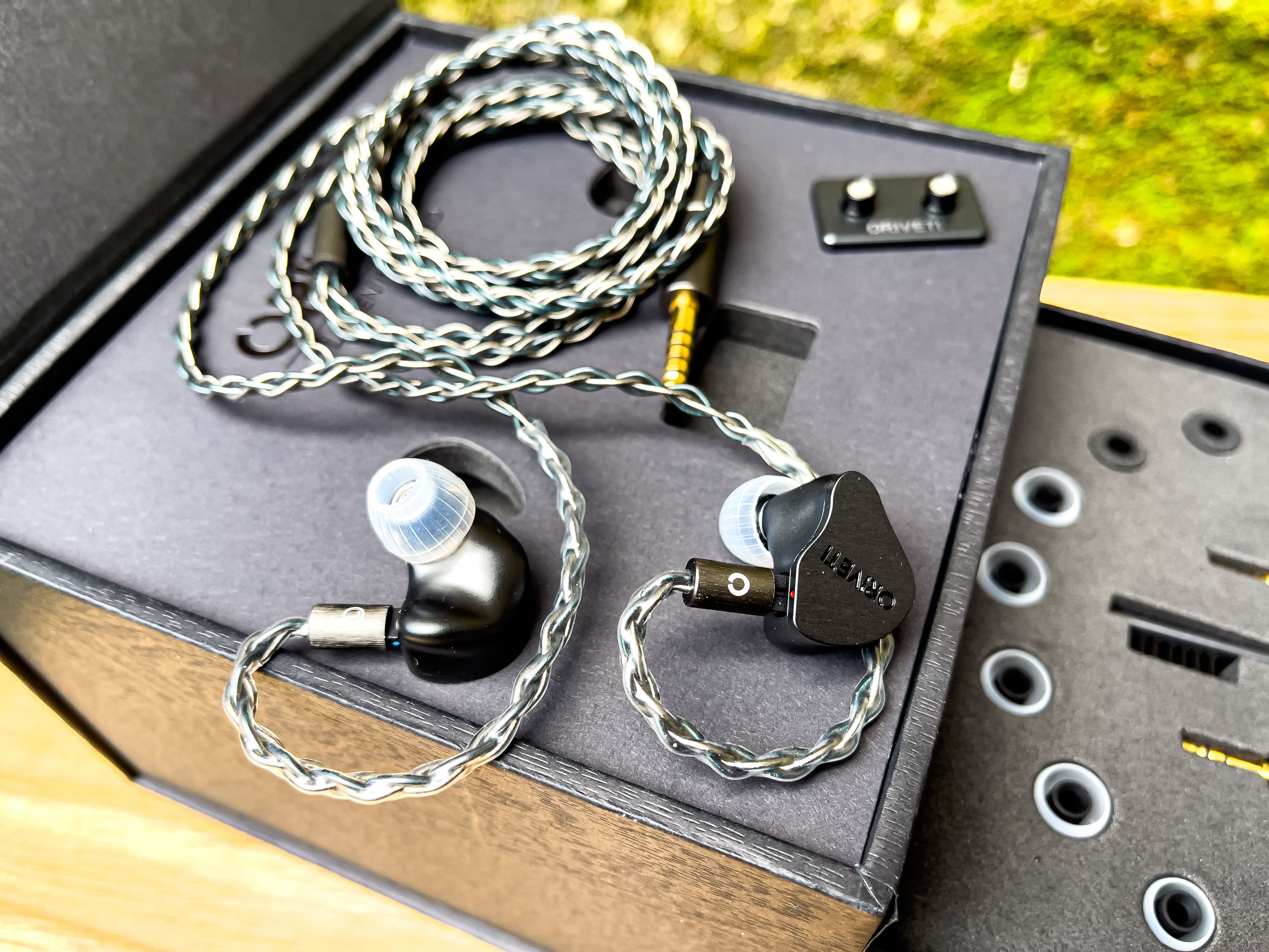 Review of Oriveti OD200 packing and accessories on qfi Audio