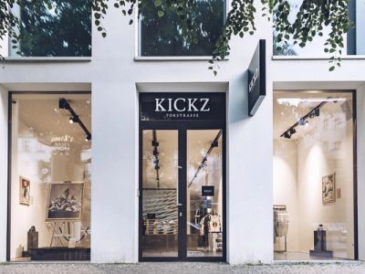 KICKZ
