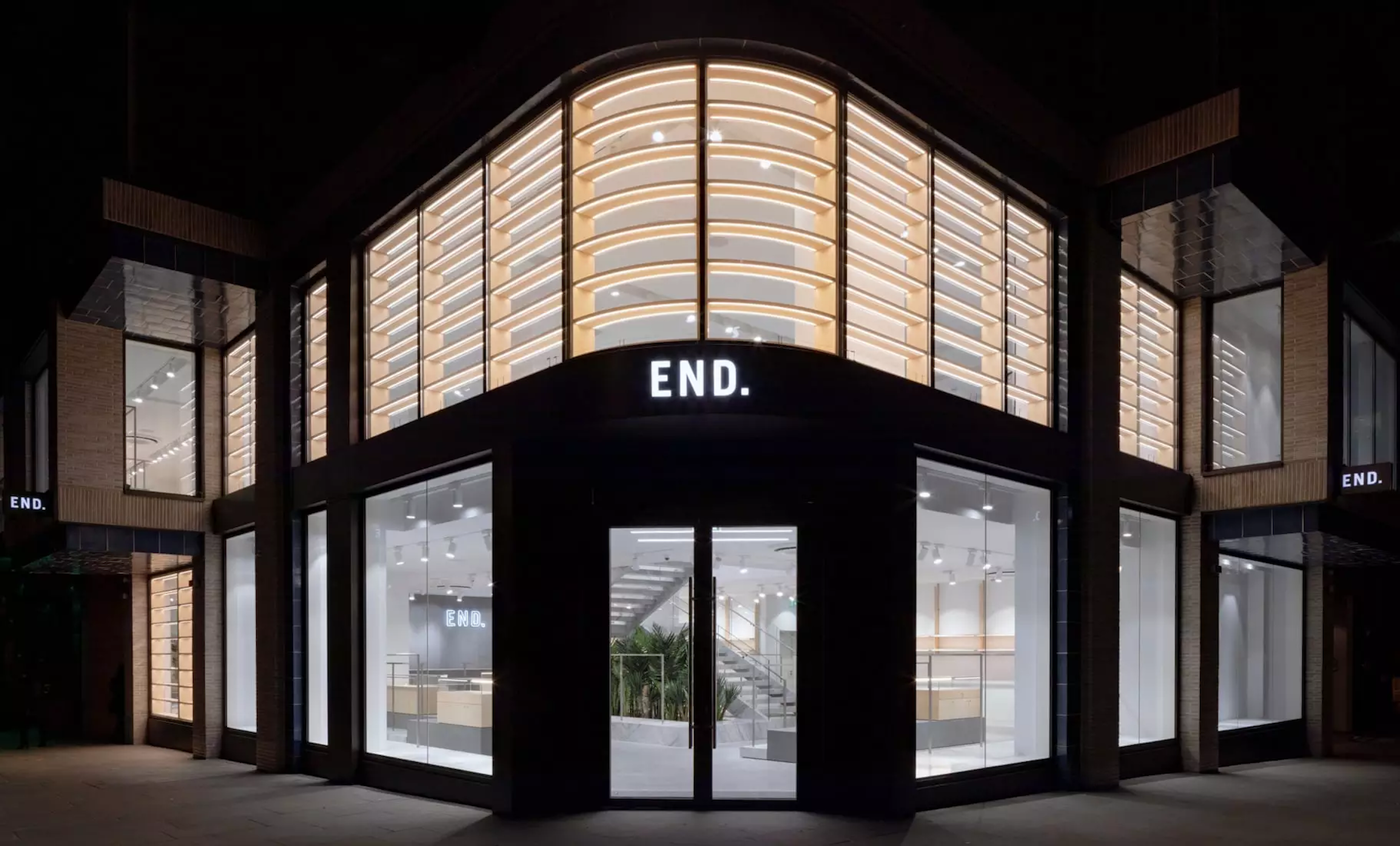 END.