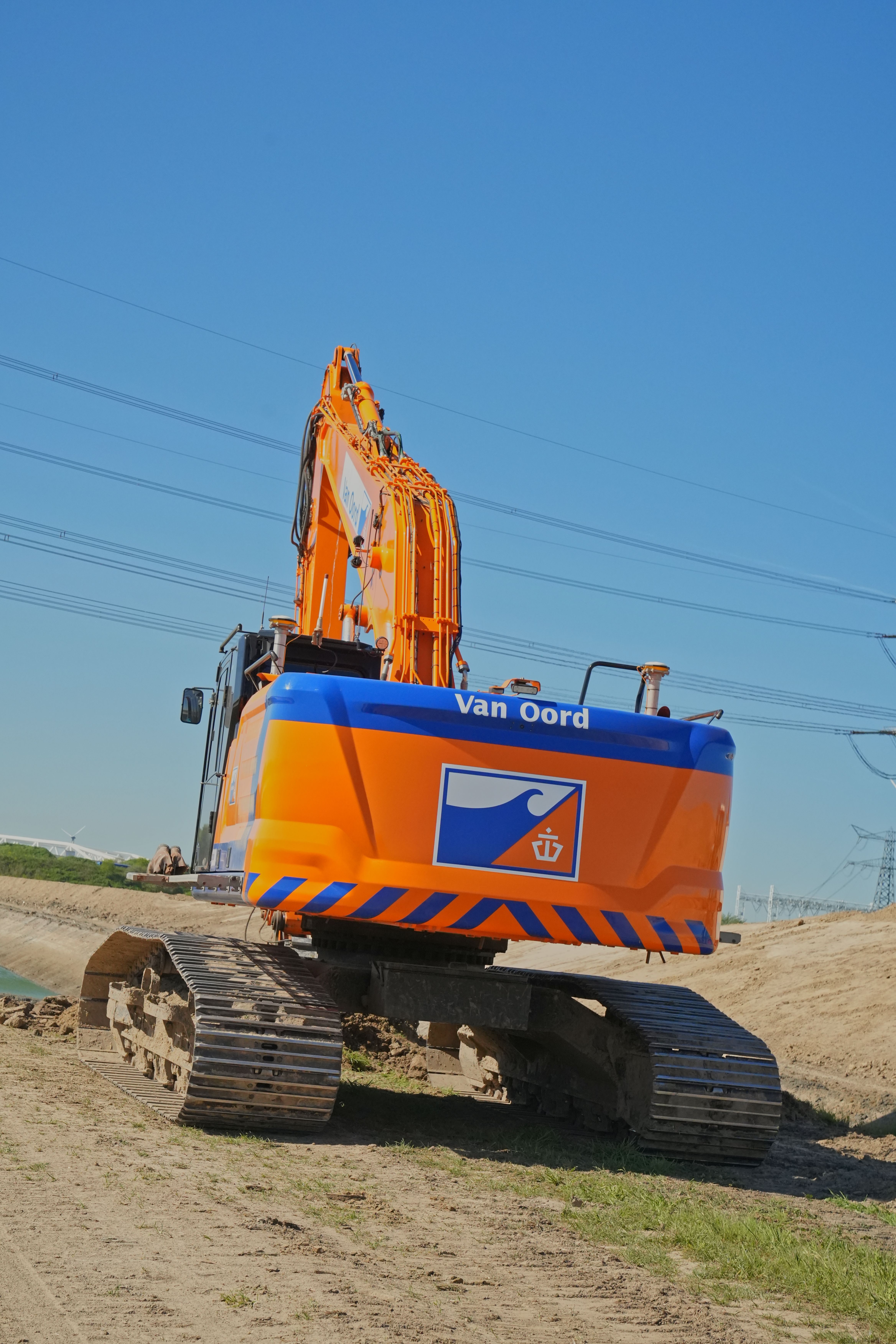 CAT 330 backsite
