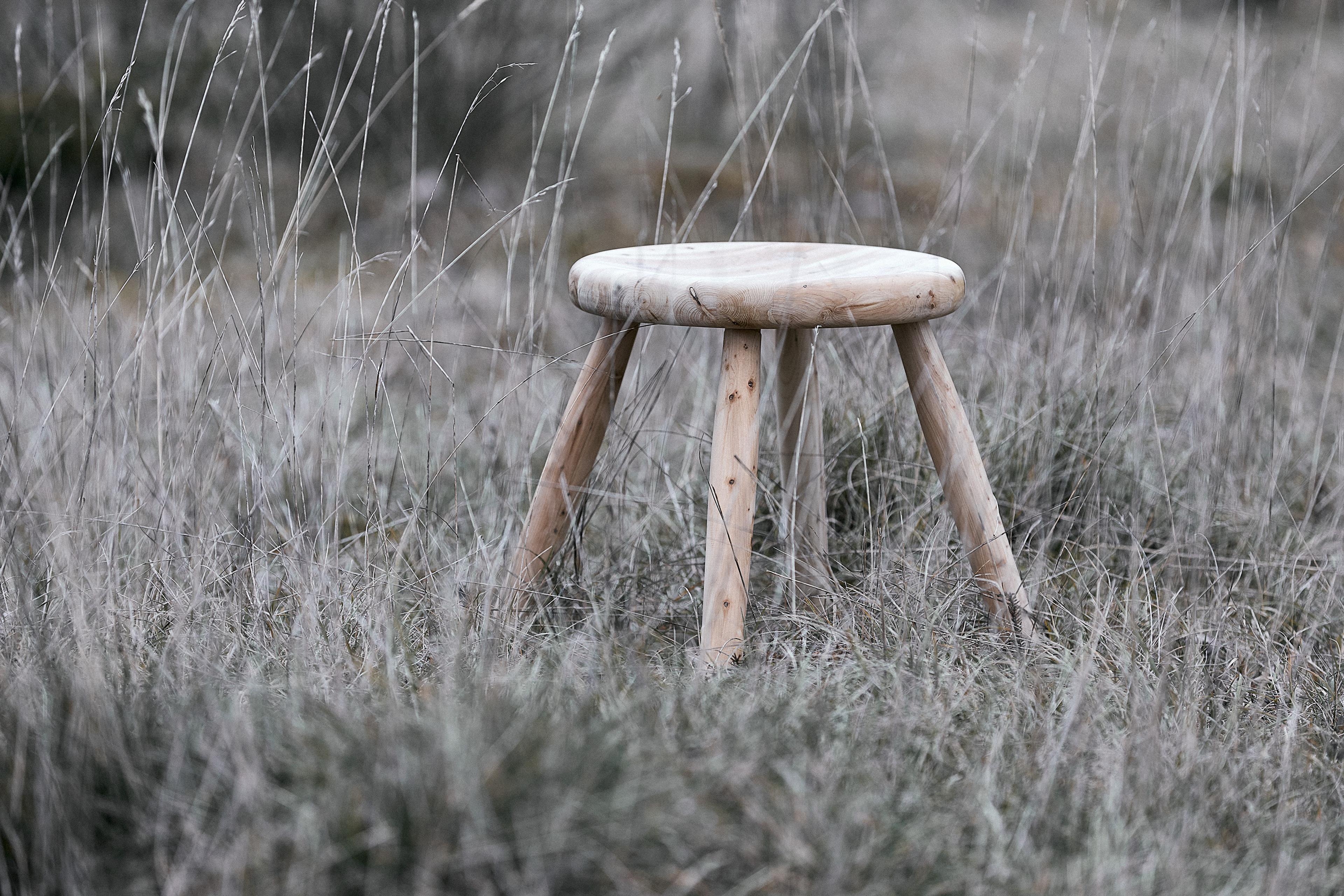 der Hocker, Hocker aus Wacholderholz der Schwäbischen Alb, Oliver Jung Fotografie