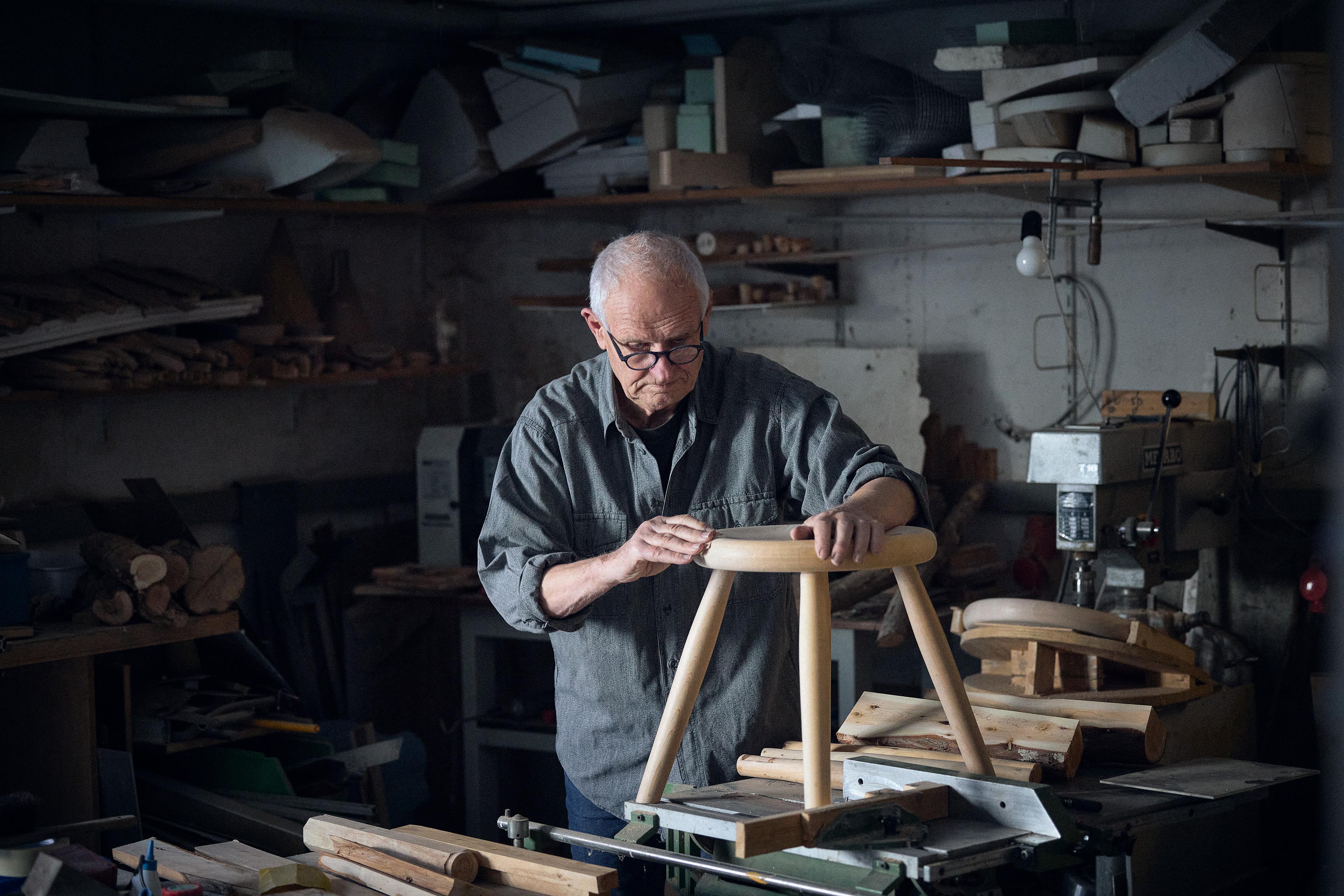 Der Hocker, Portrait Karl-Heinz Jung, Designer, HFG, Oliver Jung Fotografie