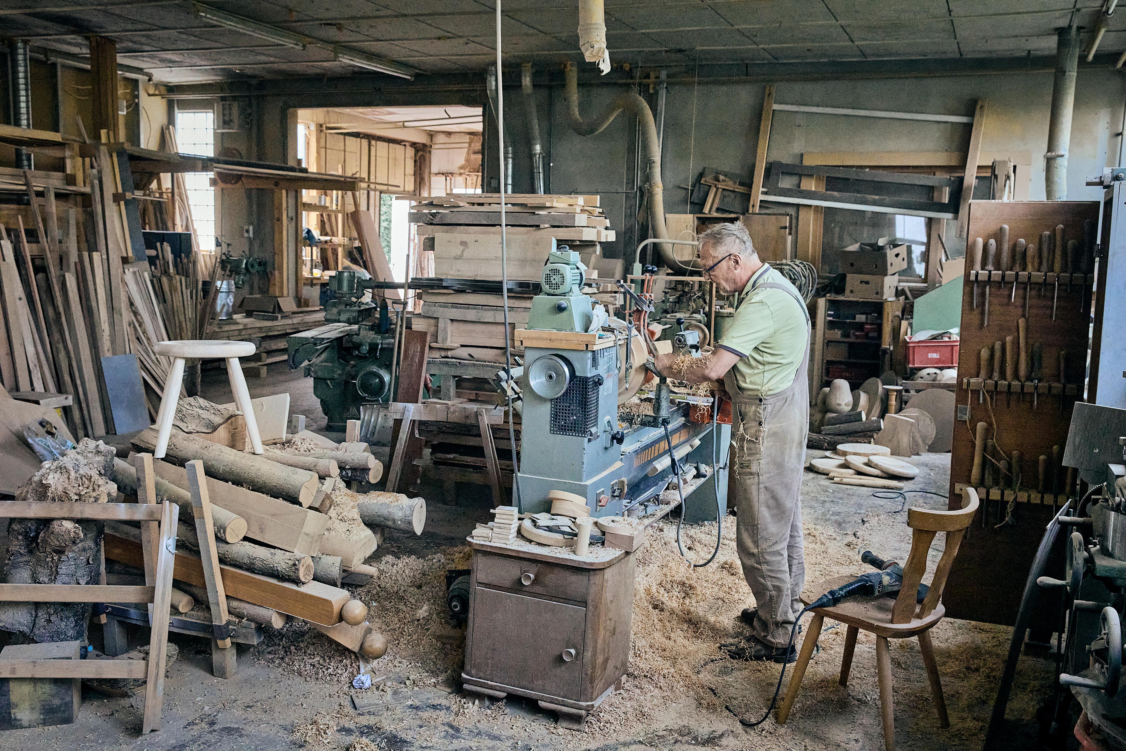 der Hocker, Hocker aus Wacholderholz der Schwäbischen Alb, Oliver Jung Fotografie
