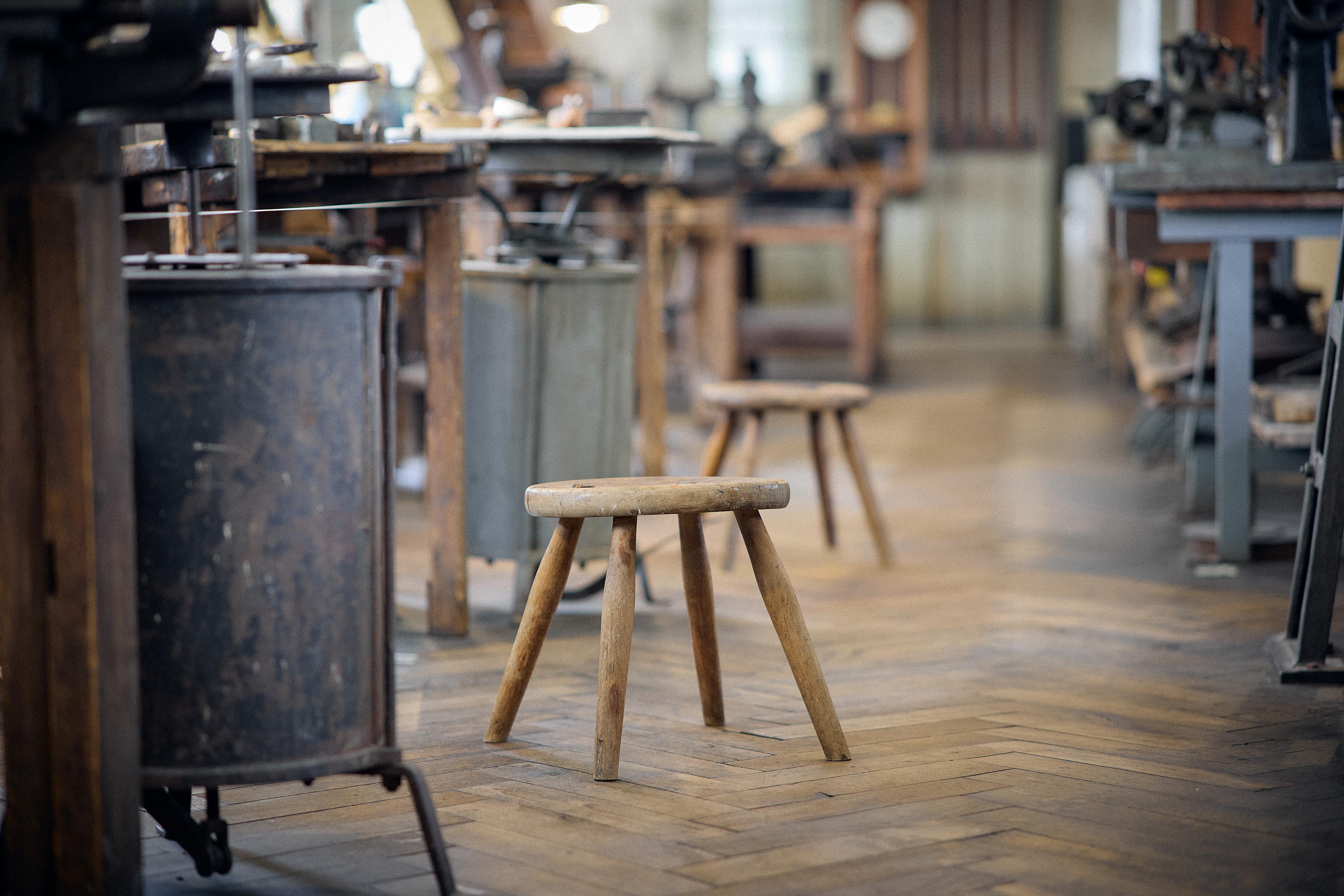 der hocker, Ott-Pausersche Fabrik, historischer Goldschmiedehocker