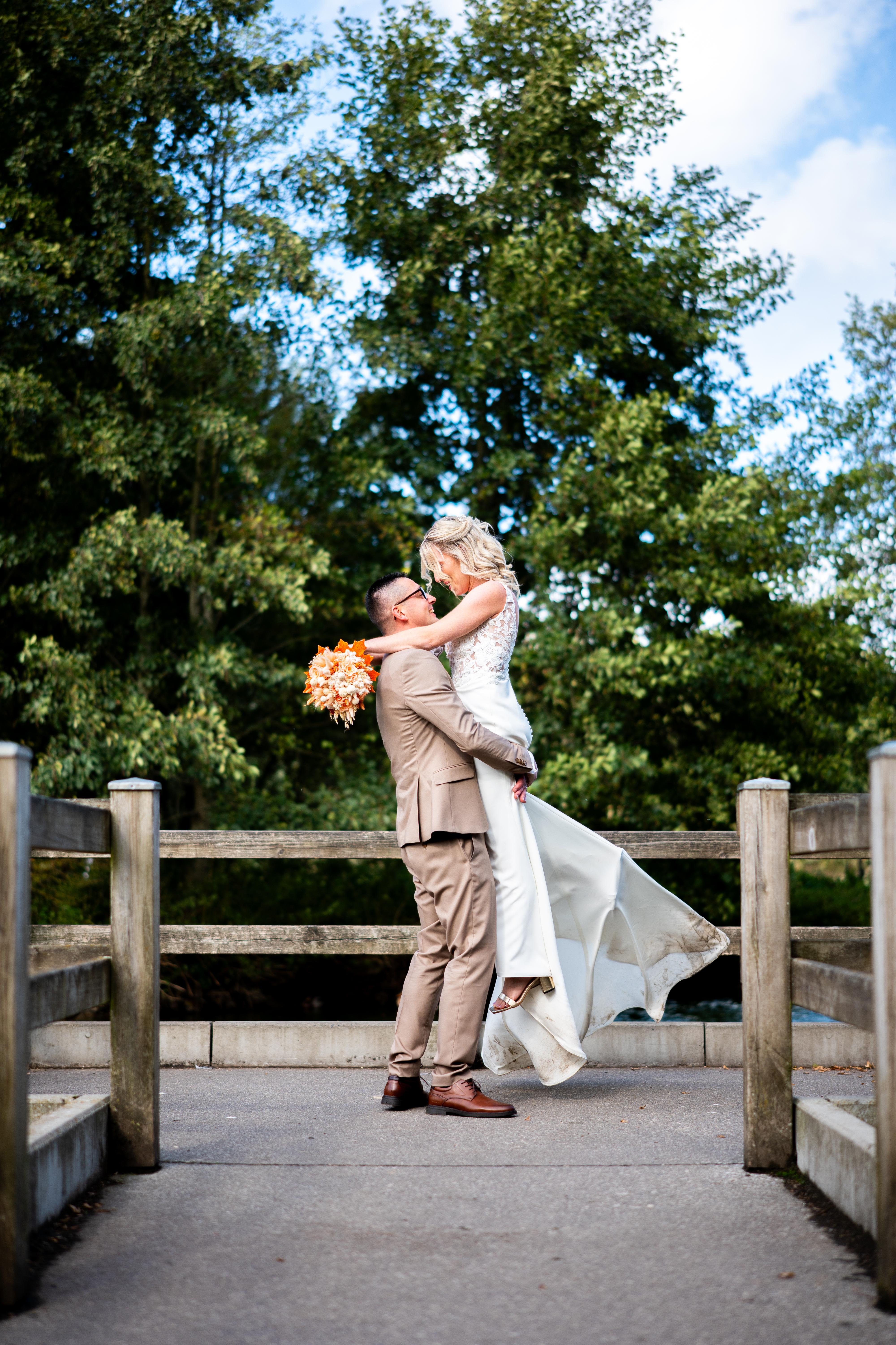 Prescillia & Jérémy wedding at Les Cayats — photograph 2 of 26