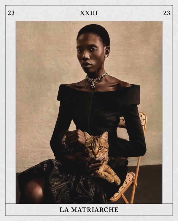 LOOK 23 - LA MATRIARCHE