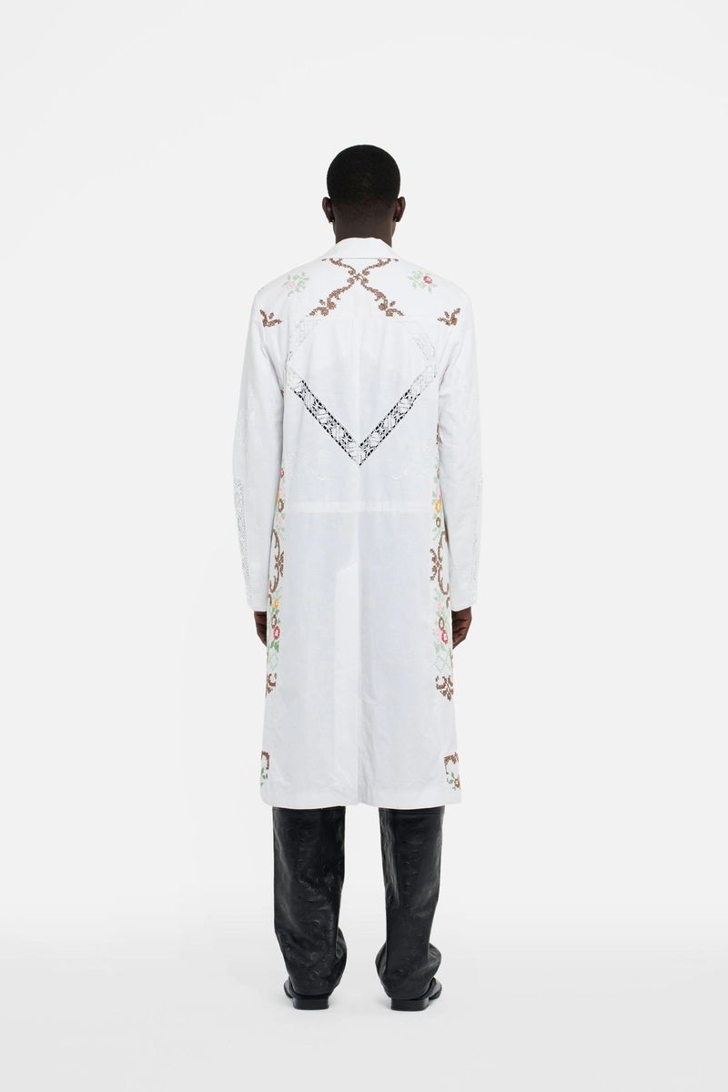 Embroidered Linens Lab Coat