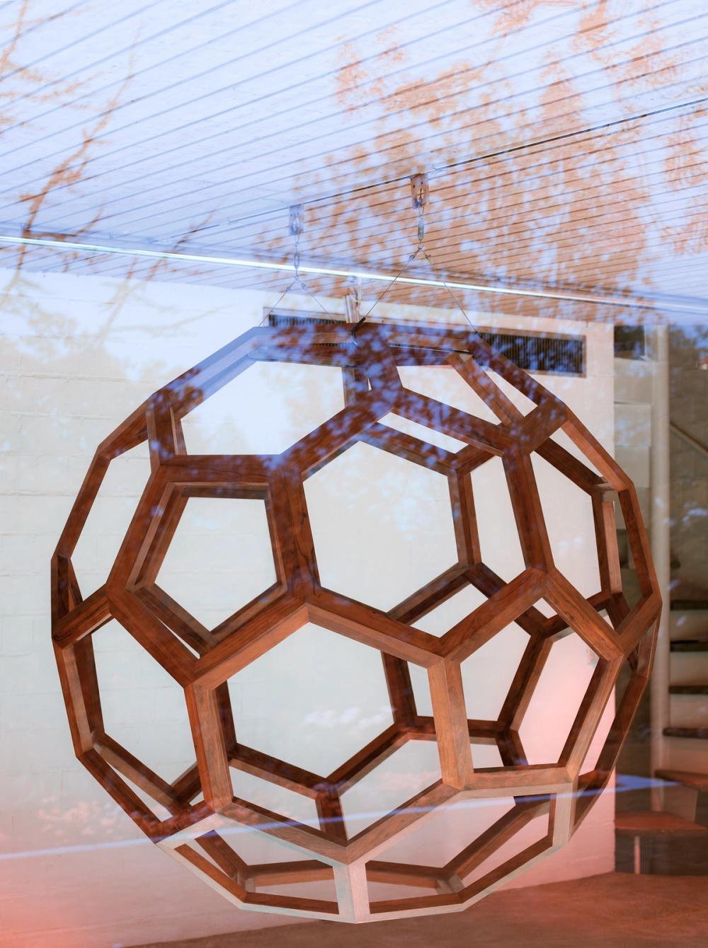 Missing alternative text