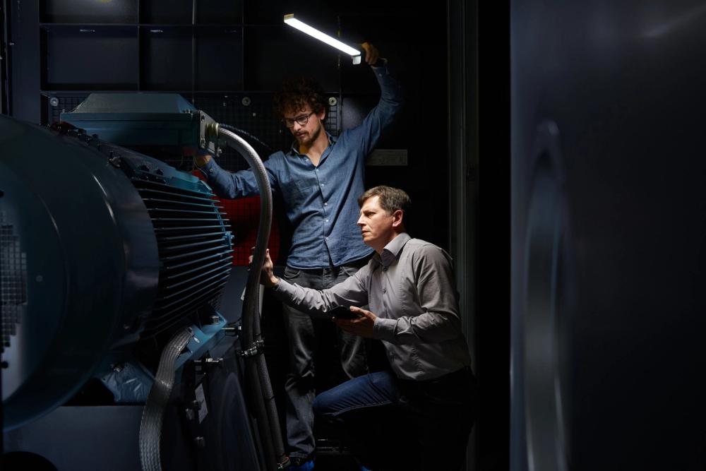 Missing alternative text