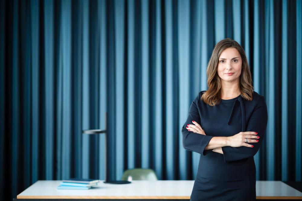 Missing alternative text