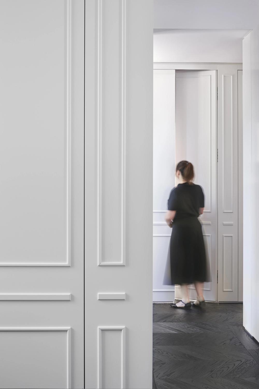 Missing alternative text