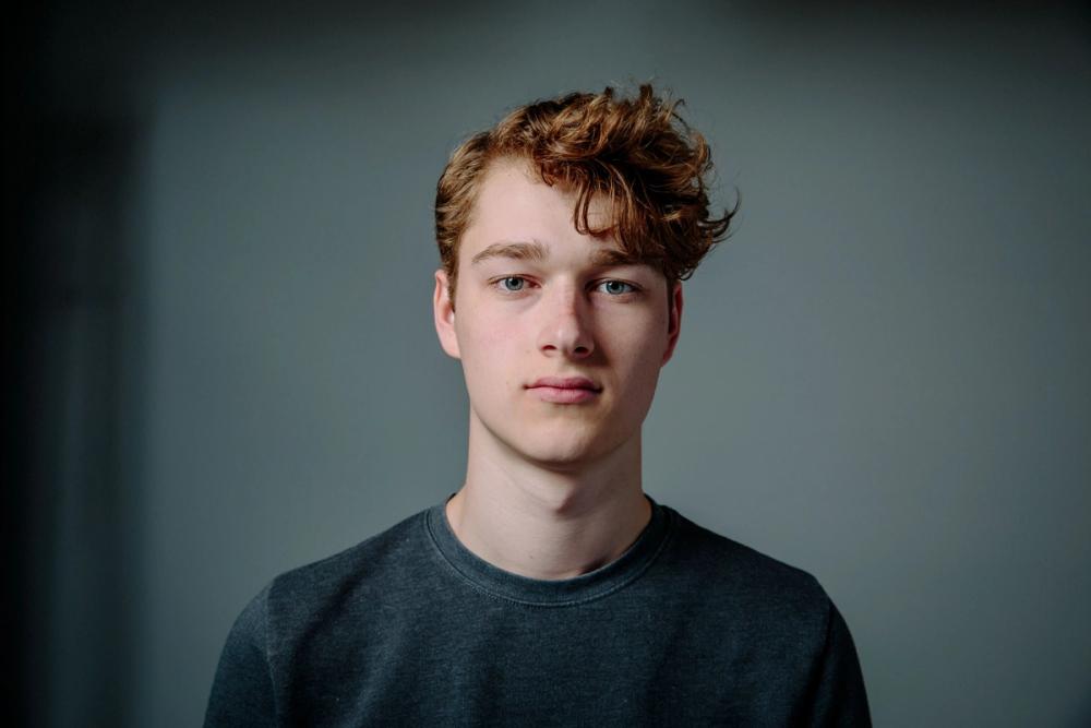 Missing alternative text