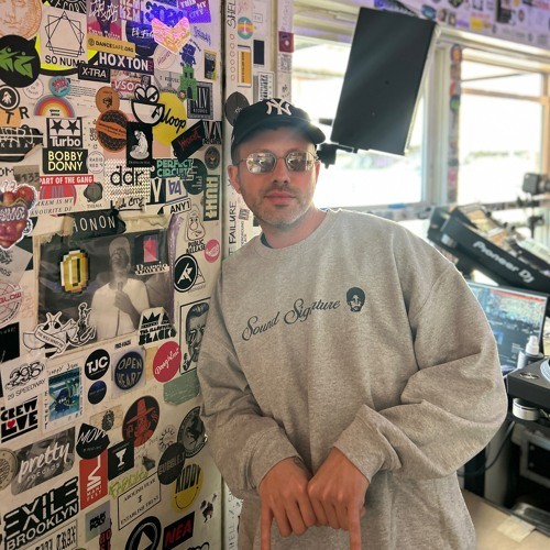 Love Injection with Kevin Osha - The Lot Radio - November 16 2024