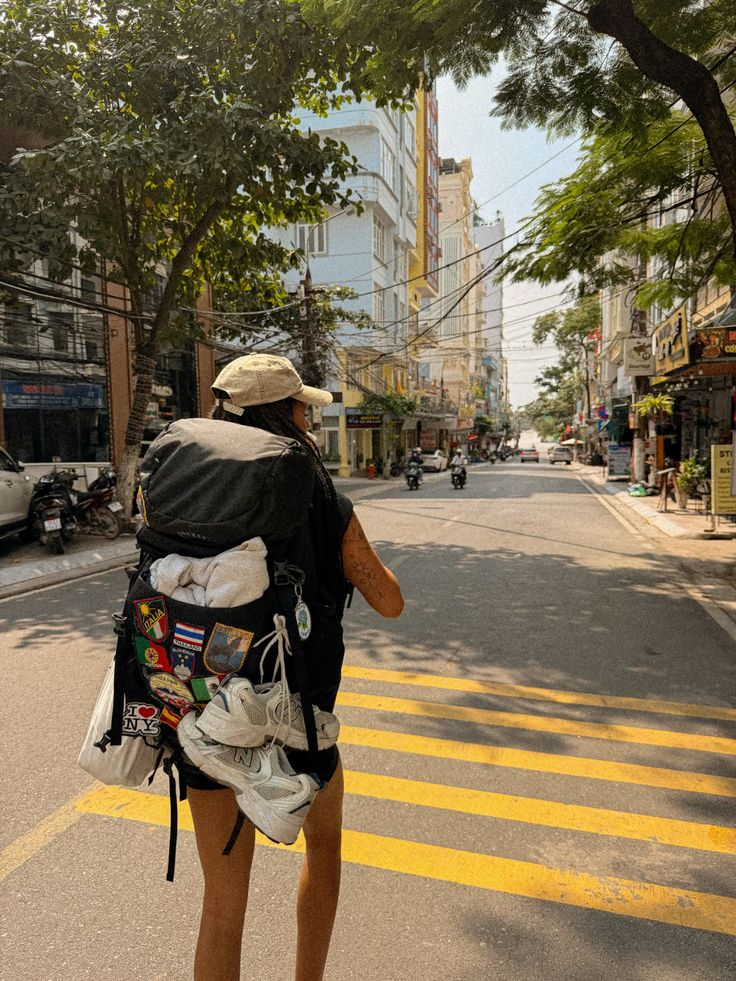 backpacking traveling on a budget hostel