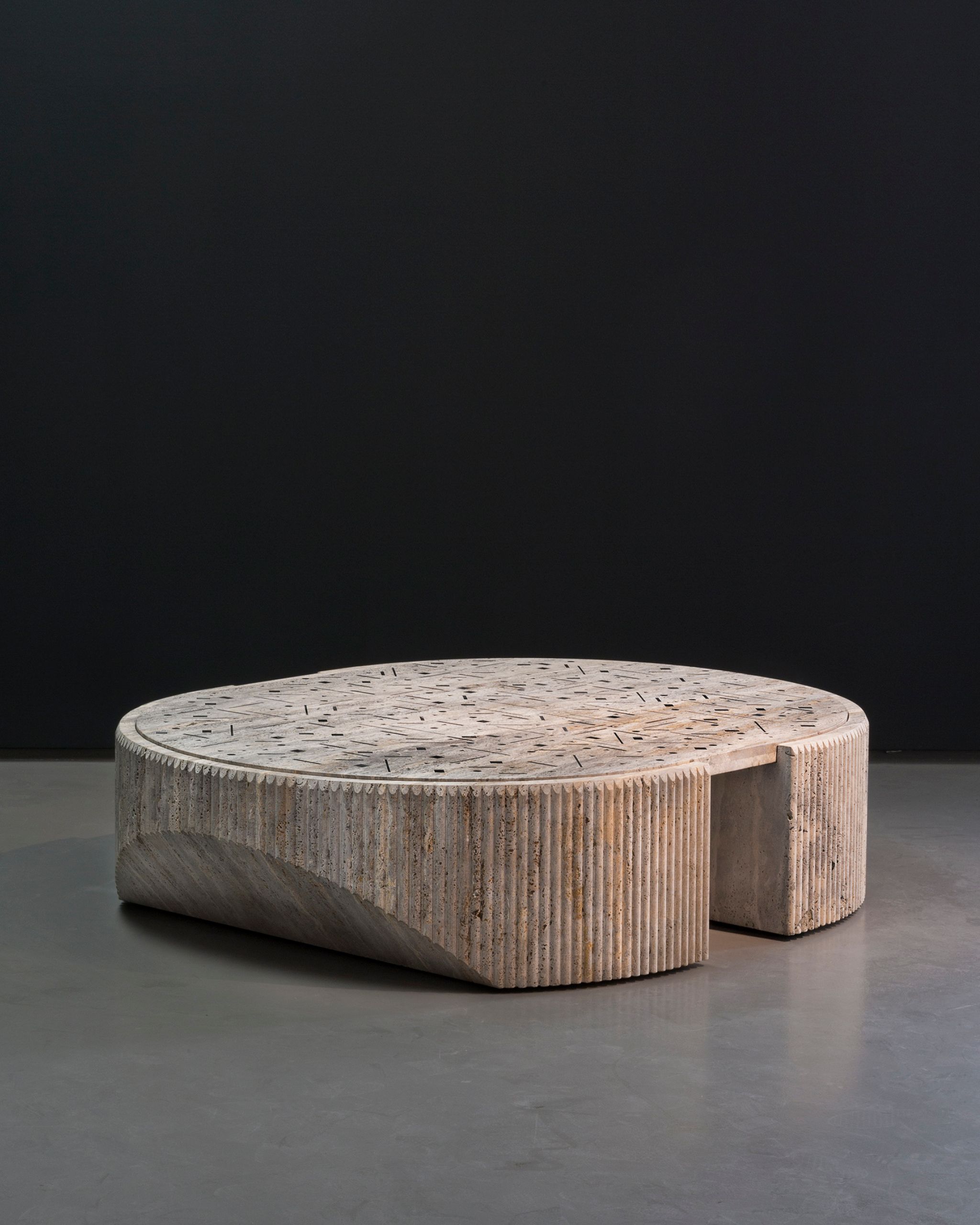 ARTEC ニコライカネッティデザイン Exclusive launch！ポストモダンとメンフィス・スタイルのデザインで知