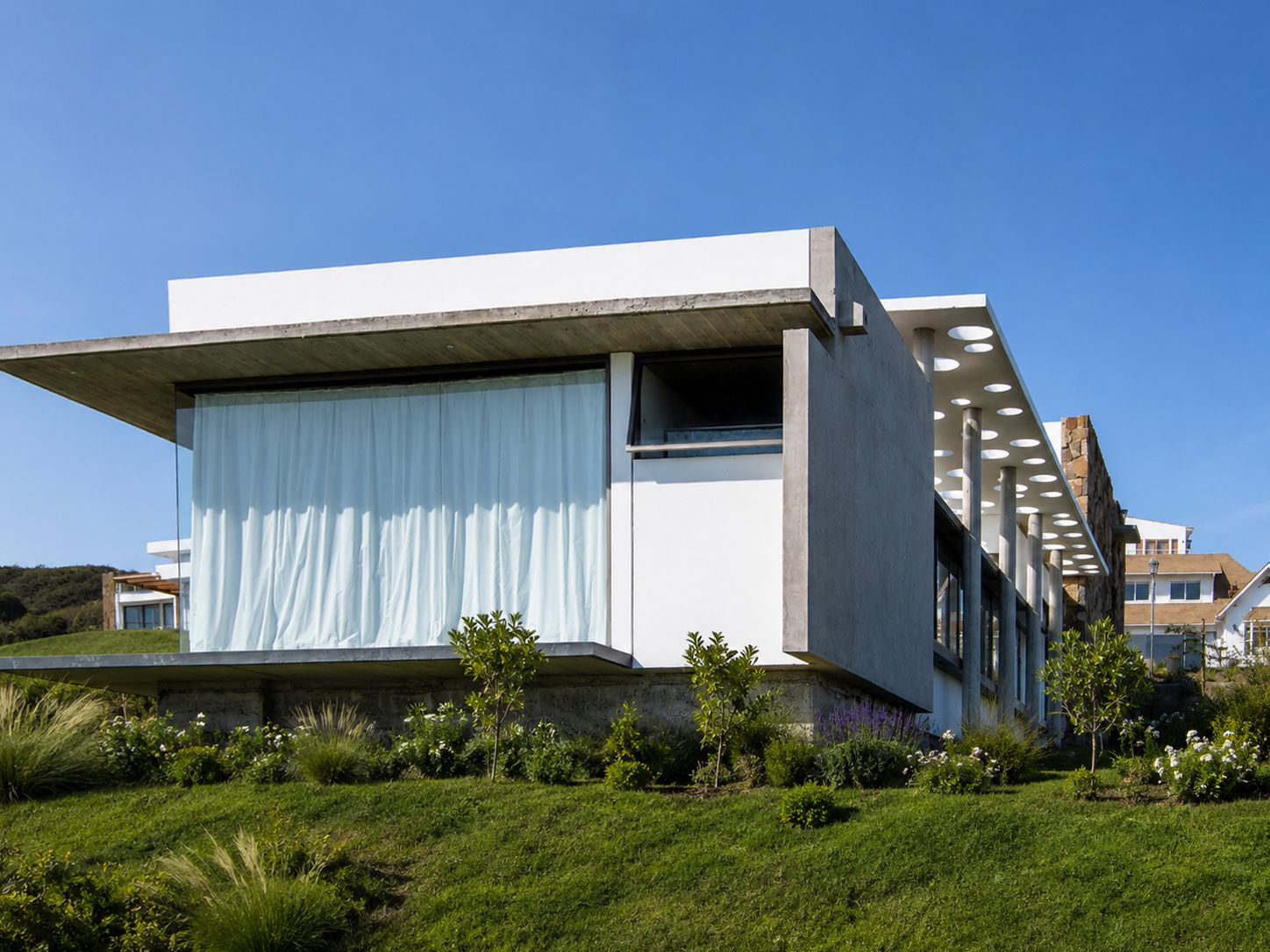 Casa D - 12 | Residential architecture · Román y Basualto Arquitectos — image 8